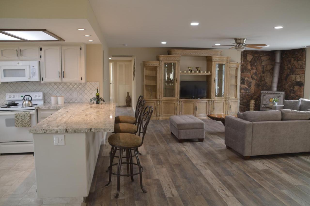 Beautiful 3 Bedroom Home Located Near Yosemite Oakhurst Exterior photo